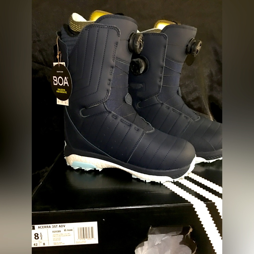 Adidas- ACERRA 3ST ADV